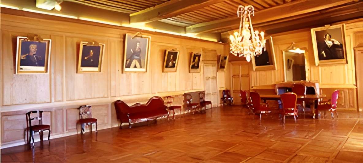 Musée Chintreuil à Pont-de-Vaux intérieur du musée