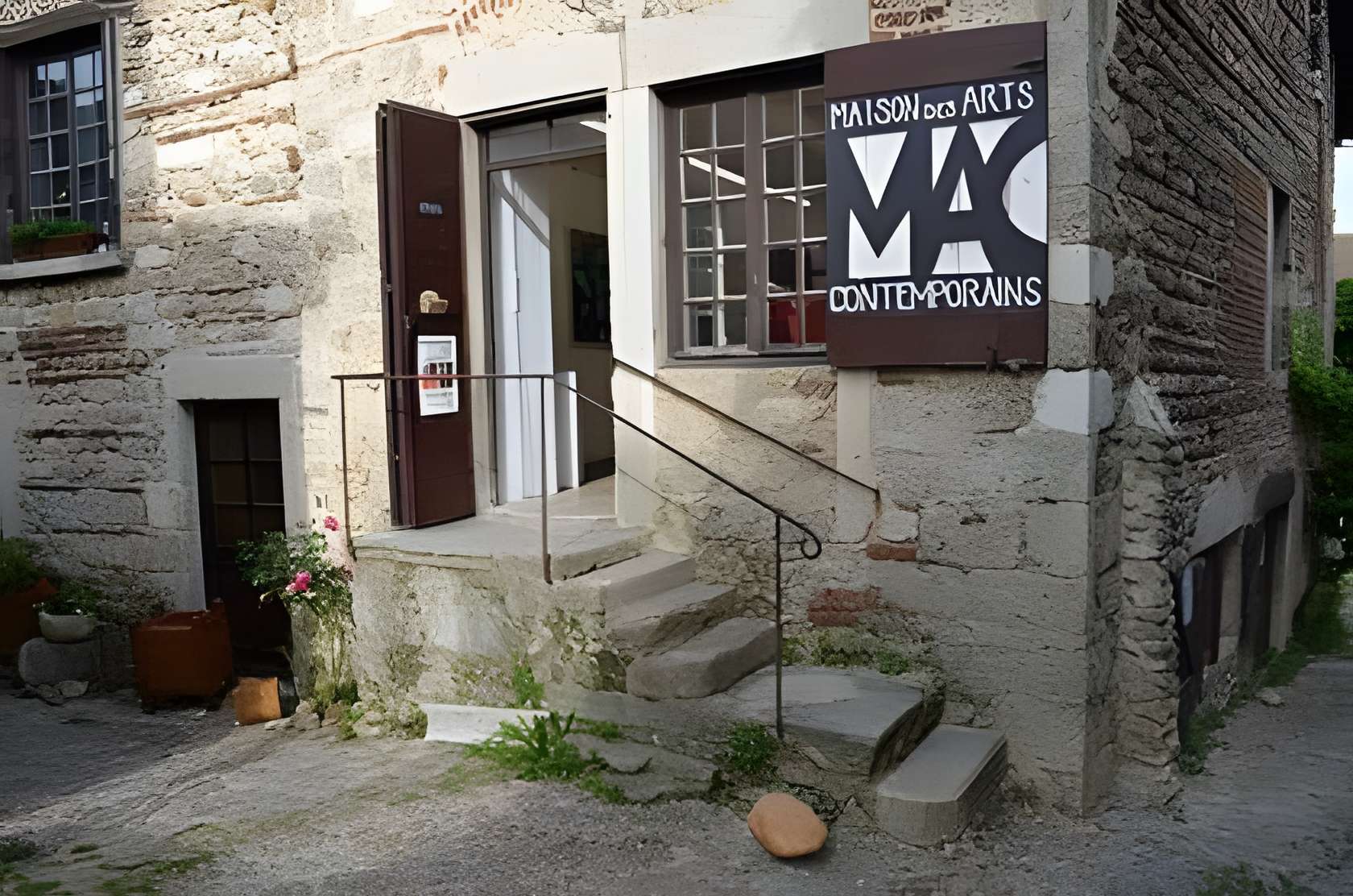 Maison des arts contemporains de Pérouges 