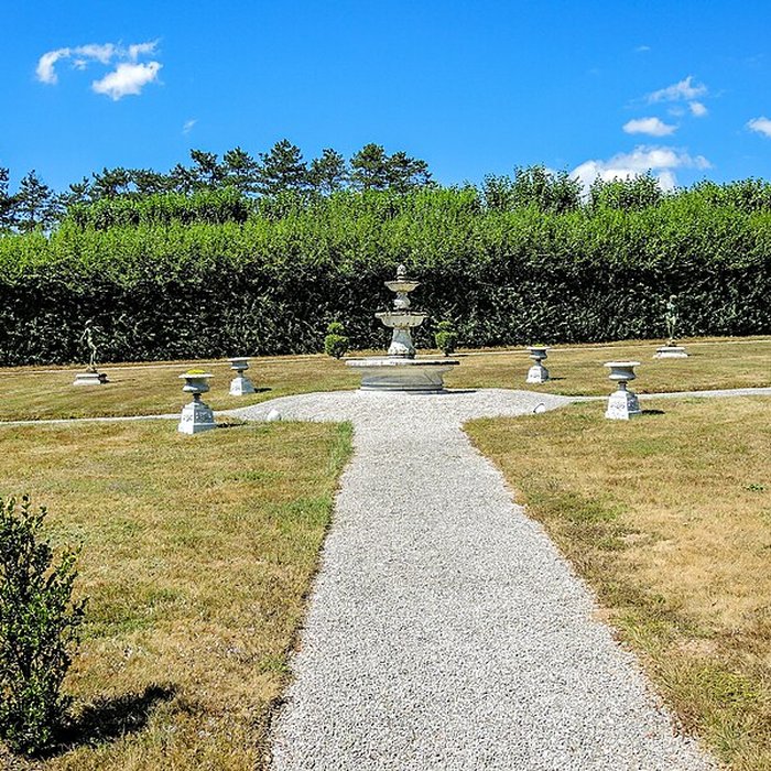 Photo de Château de Vaire-le-Grand