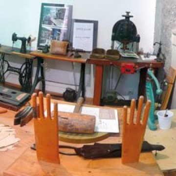 musee de la ganterie (ancienne manufacture des gants jouvin)