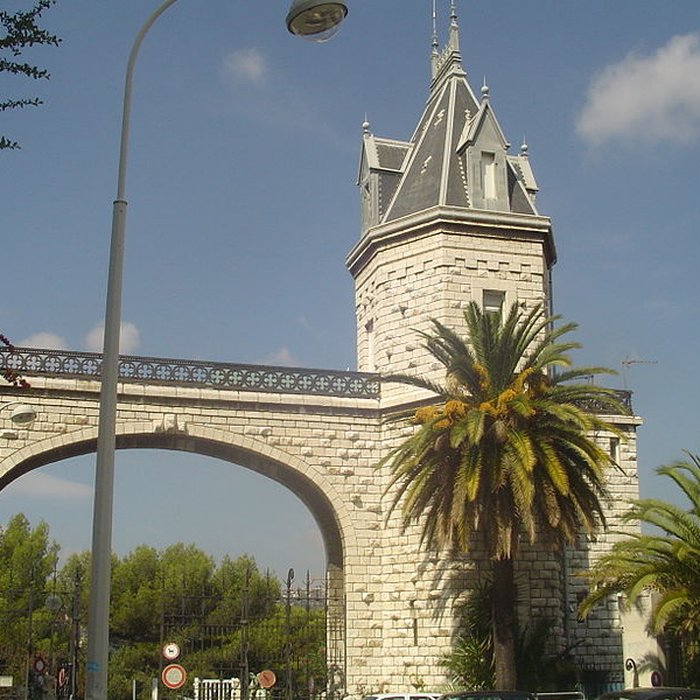 Photo de Châteaux de Valrose, actuellement Université de Nice Faculté des Sciences