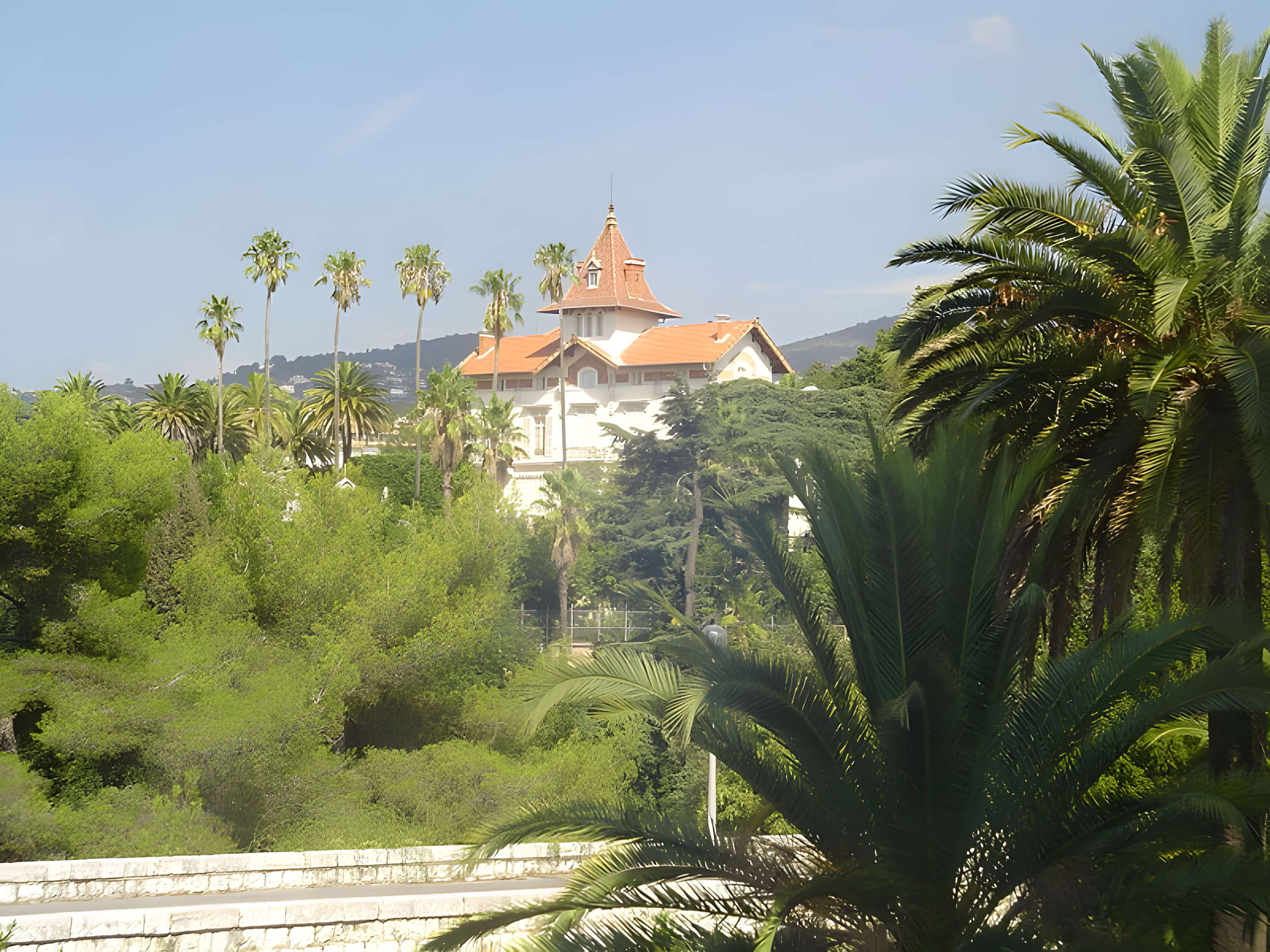 Châteaux de Valrose, actuellement Université de Nice (Faculté des Sciences)