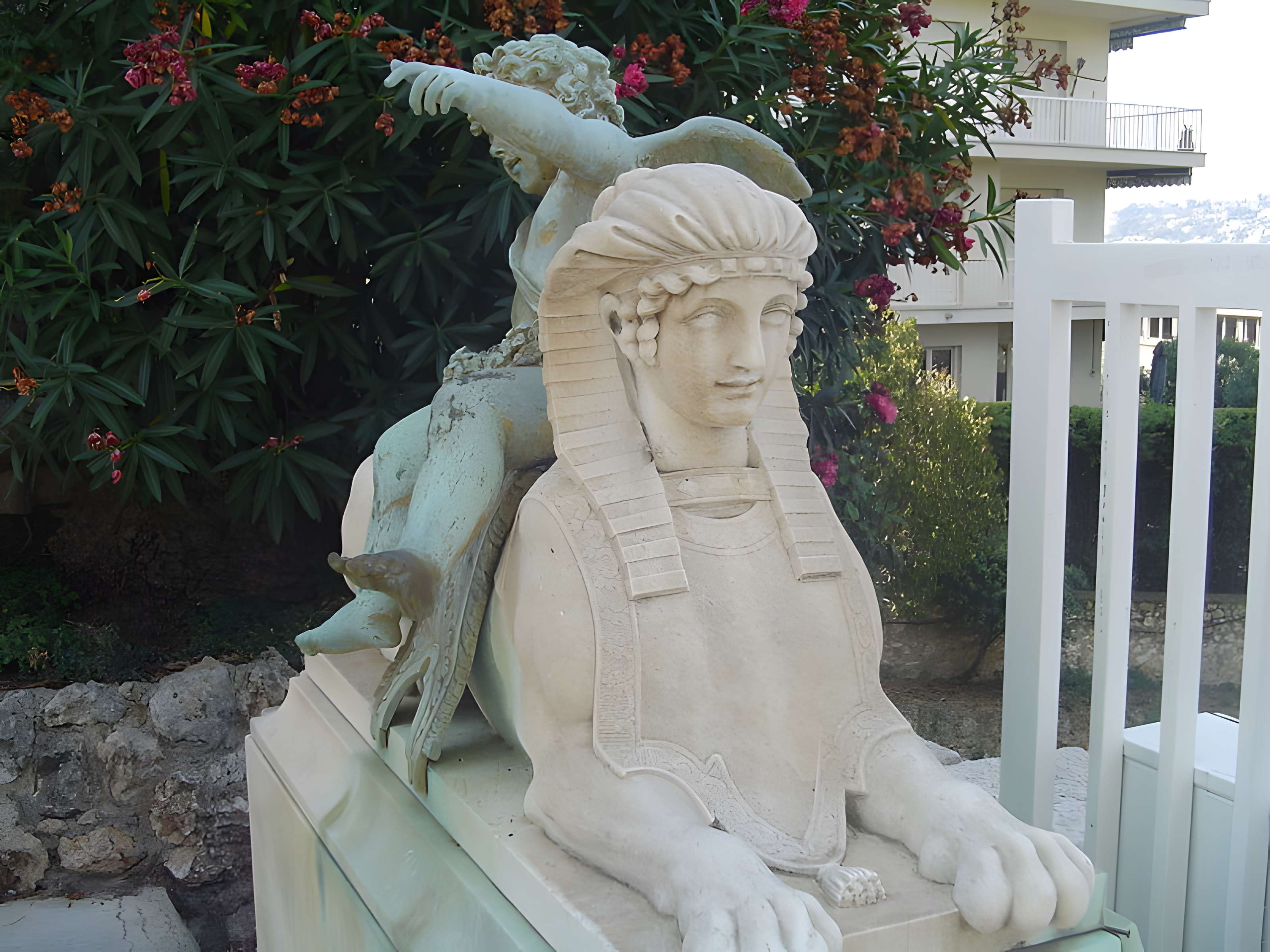 Châteaux de Valrose, actuellement Université de Nice (Faculté des Sciences)