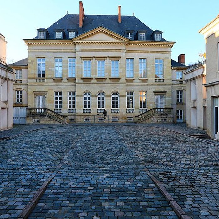 Photo de Musée des beaux-arts et darchéologie Joseph-Déchelette