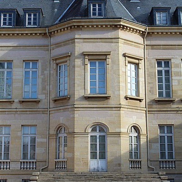 Photo de Musée des beaux-arts et darchéologie Joseph-Déchelette