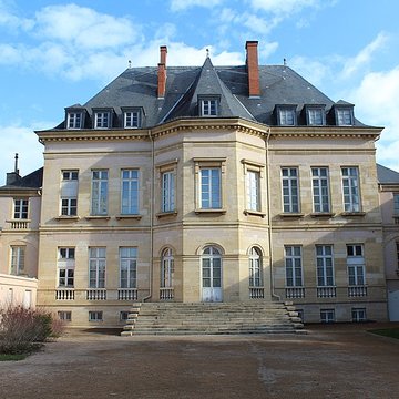 Musée des beaux-arts et darchéologie Joseph-Déchelette
