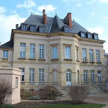 Musée des beaux-arts et darchéologie Joseph-Déchelette