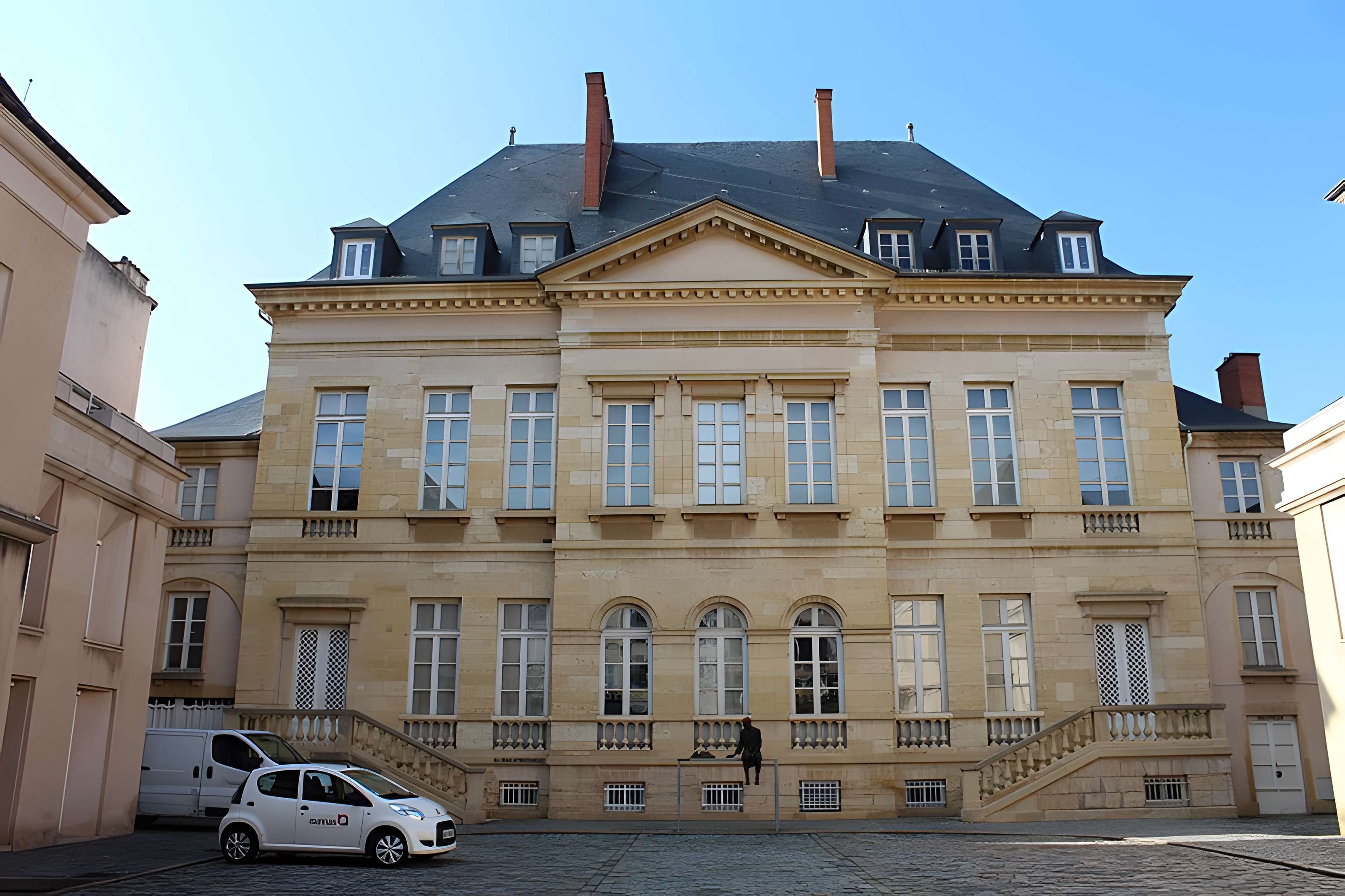 Musée des beaux-arts et d'archéologie Joseph-Déchelette
