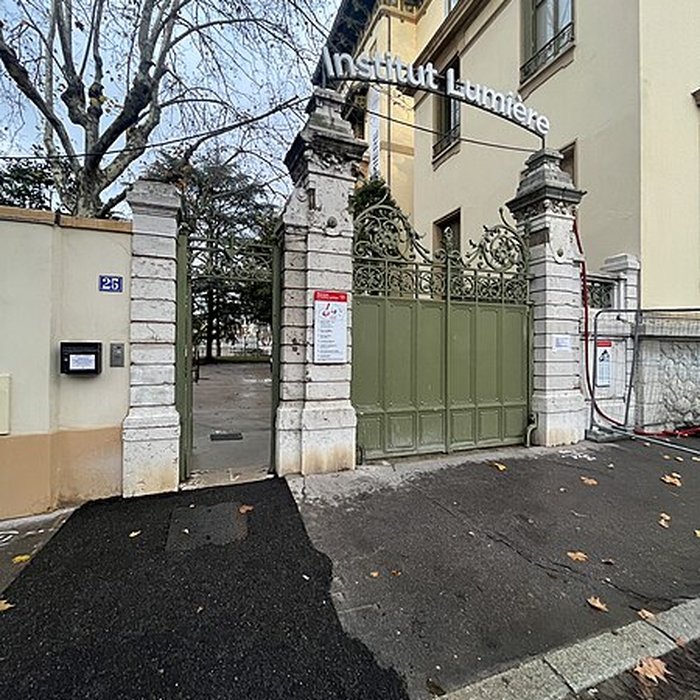Photo de Maison dite Villa des Frères Lumière, actuellement Fondation nationale de la photographie