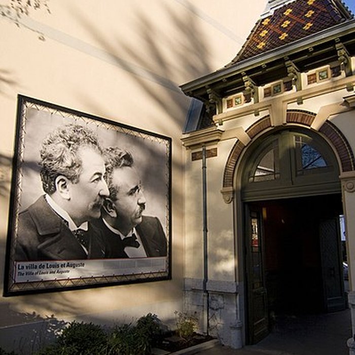 Photo de Maison dite Villa des Frères Lumière, actuellement Fondation nationale de la photographie