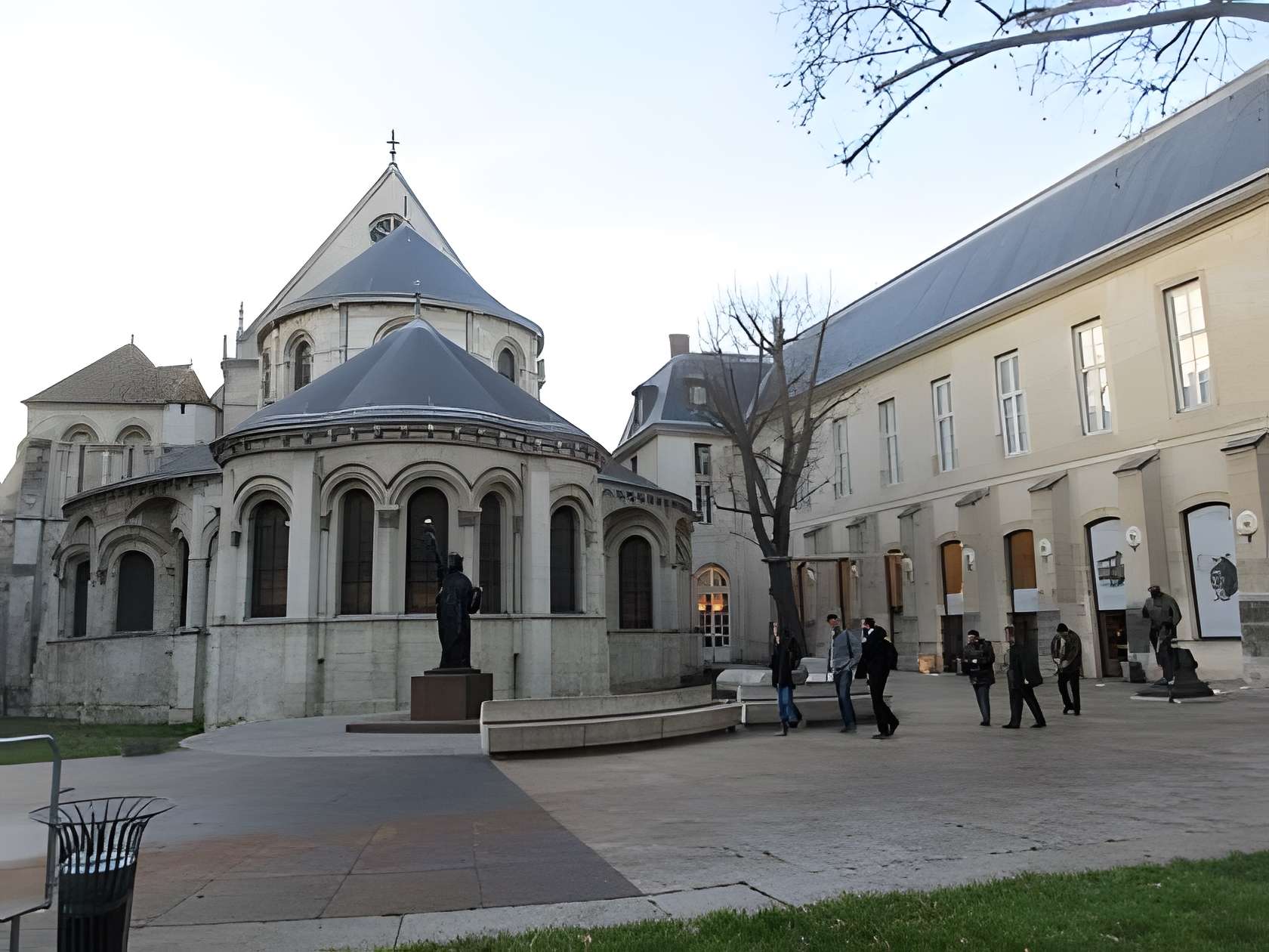 Musée des arts et métiers - Paris 3éme Parvis du musée des arts et métiers