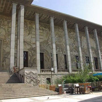 Ancien Musée National des Arts Africains et Océaniens, devenu Cité nationale de lhistoire de lImmigration