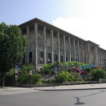 Ancien Musée National des Arts Africains et Océaniens, devenu Cité nationale de lhistoire de lImmigration