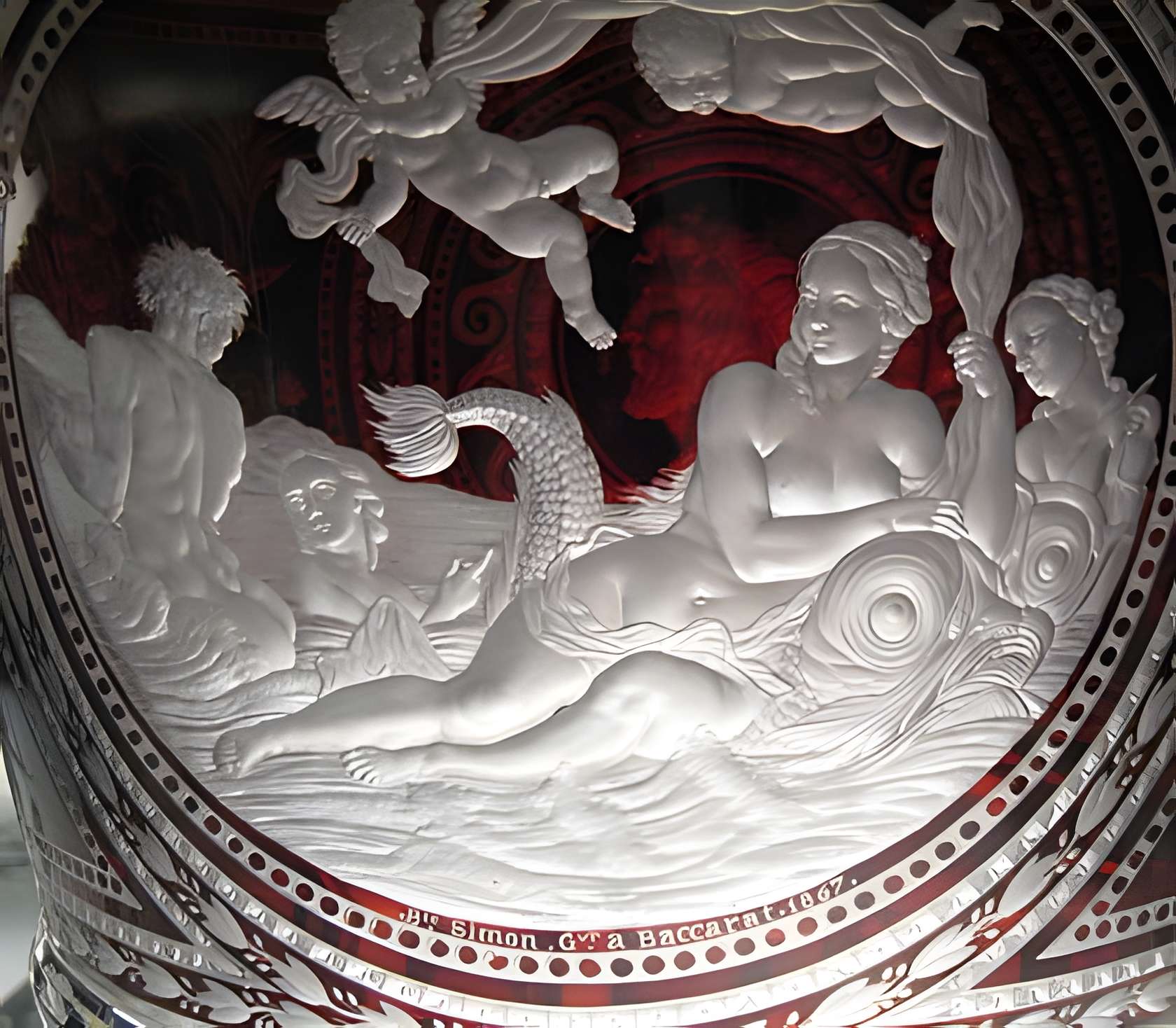 Galerie-Musée Baccarat - Paris . Objet en cristal Baccarat produit en 1867