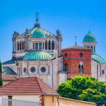 Eglise  et basilique
