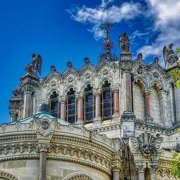Eglise  et basilique