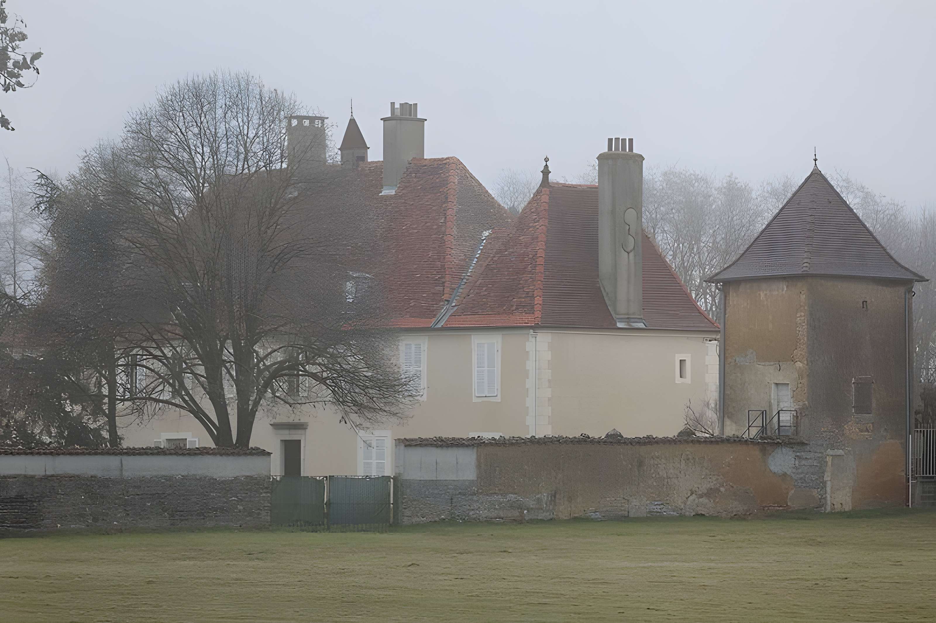 Château de Pennesuyt, dit aussi château de Loëze