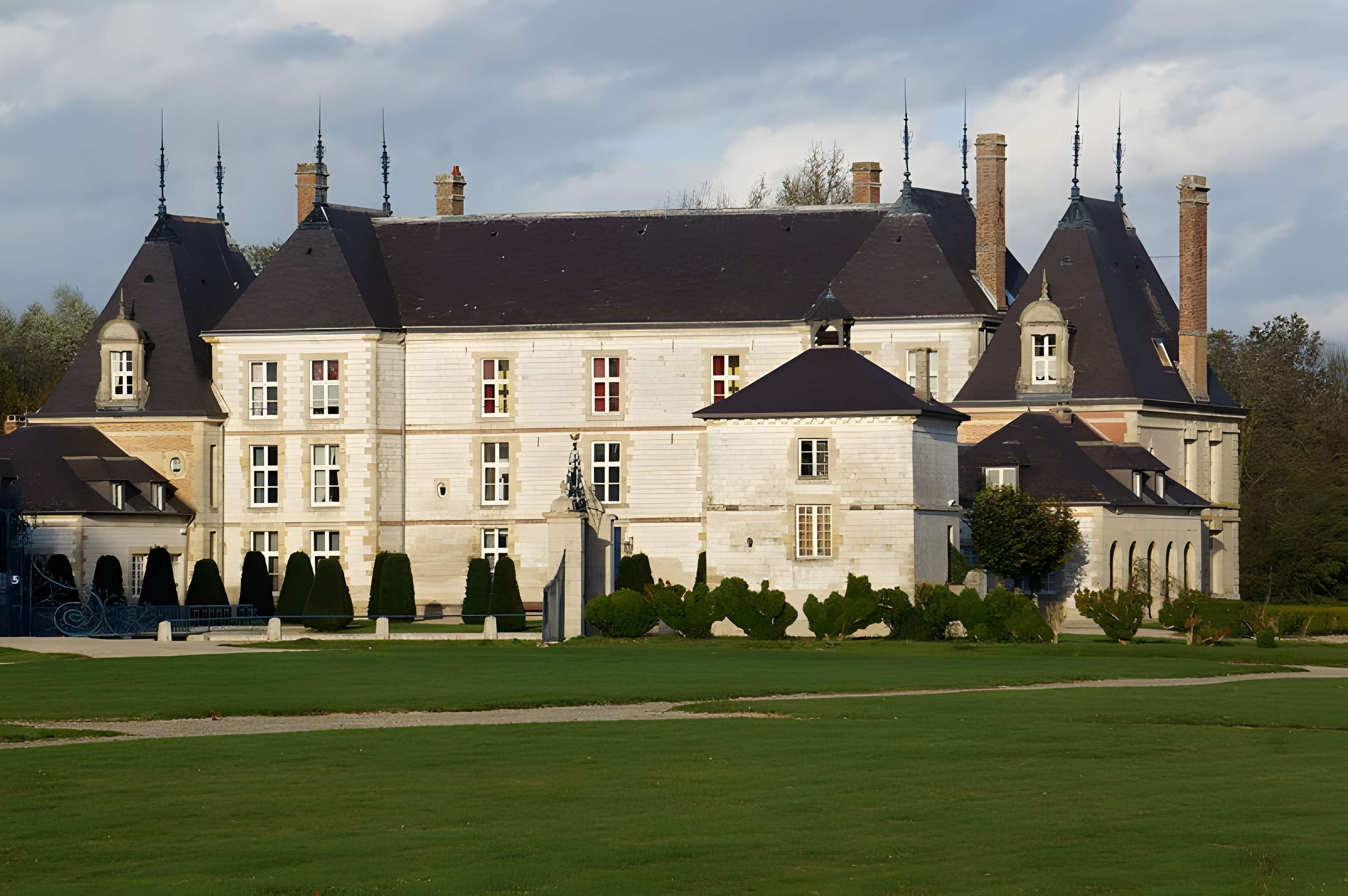 Château de Vitry-la-Ville 