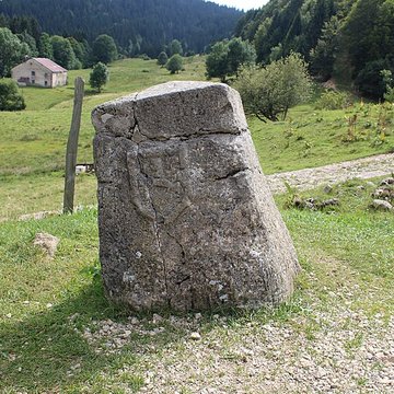 Borne frontière