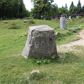 Borne frontière