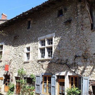 Maison Gerlier et remparts qui en dépendent