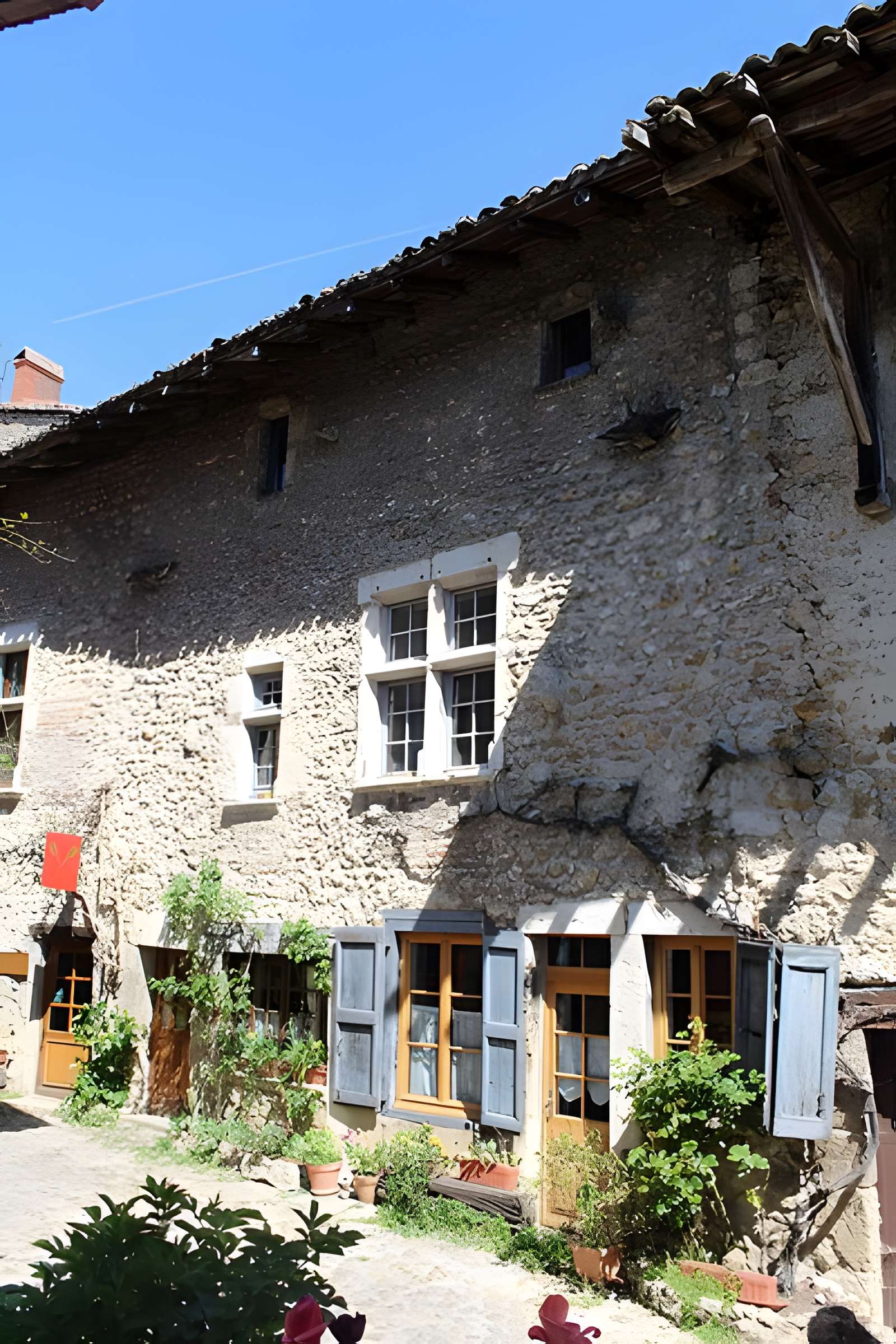 Maison Gerlier et remparts qui en dépendent