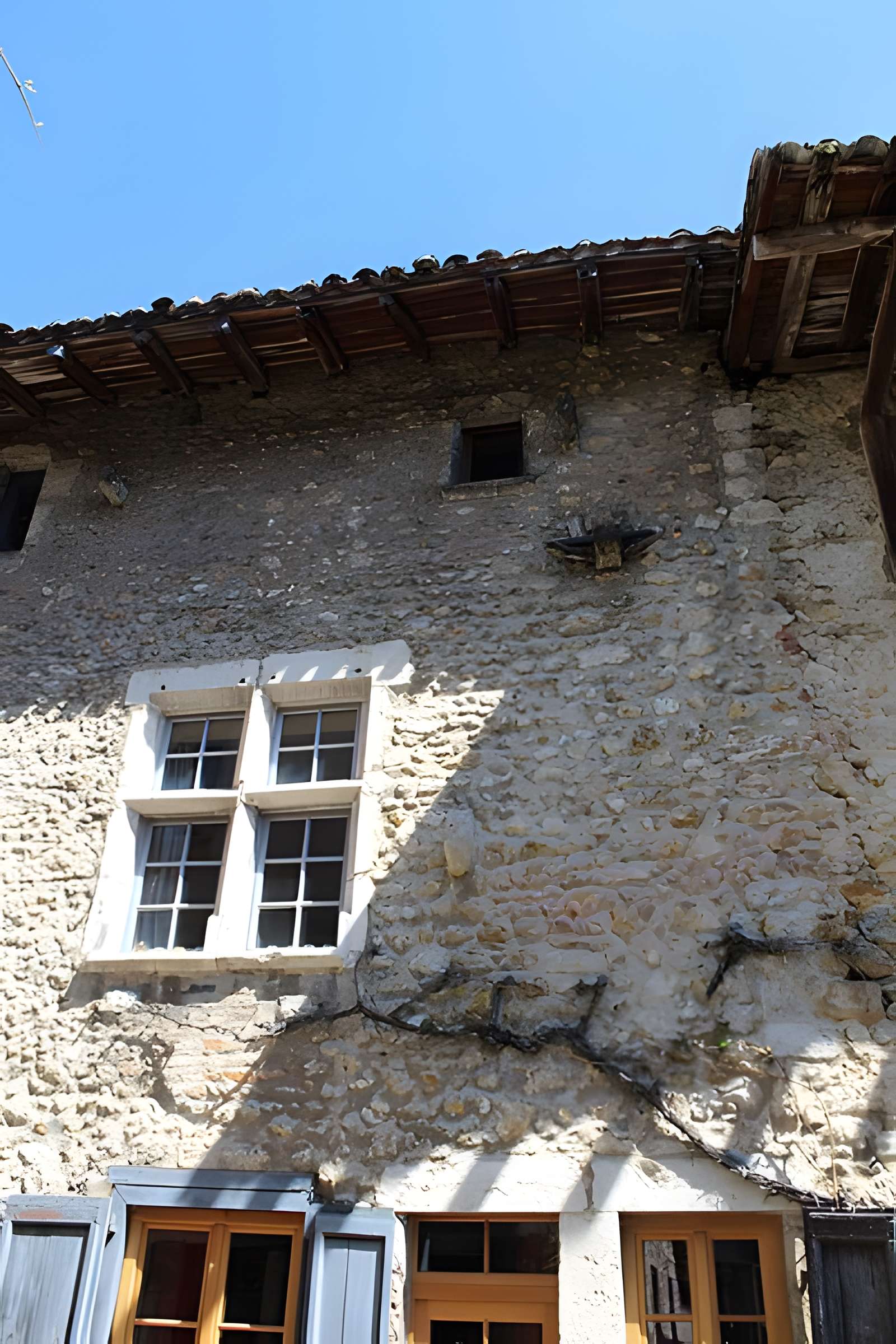 Maison Gerlier et remparts qui en dépendent