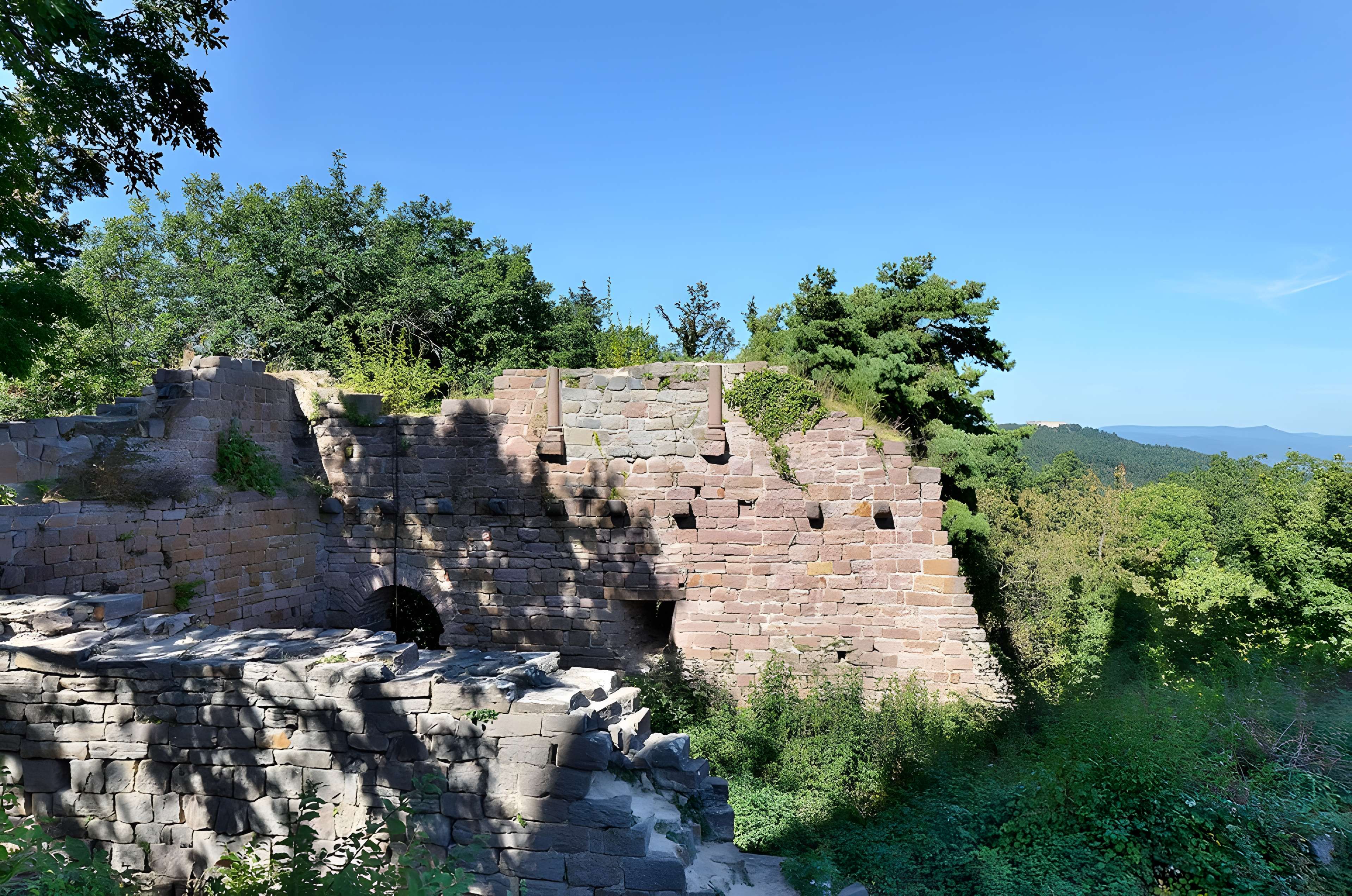 Ruines des châteaux de Weckmund et de Wahlenbourg