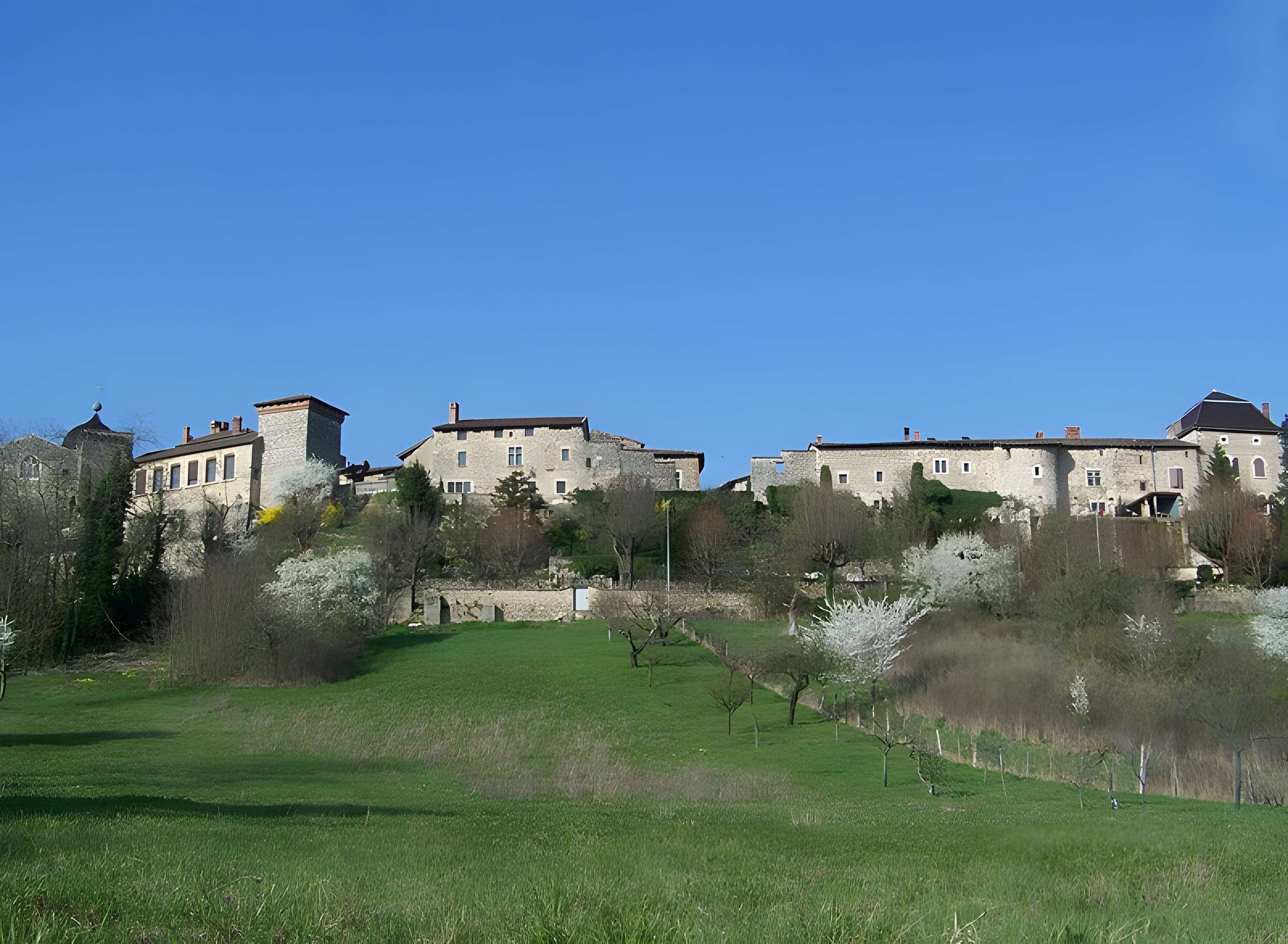 Rempart attenant à la maison Nicolas