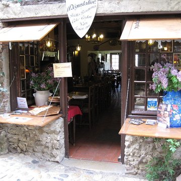 Rempart attenant à un immeuble