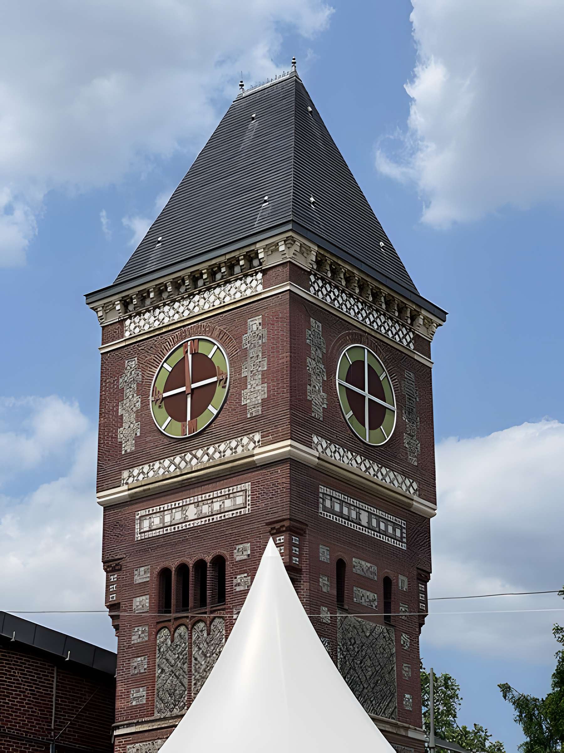 Château d'eau-marégraphe Quai de Boisguilbert à Rouen