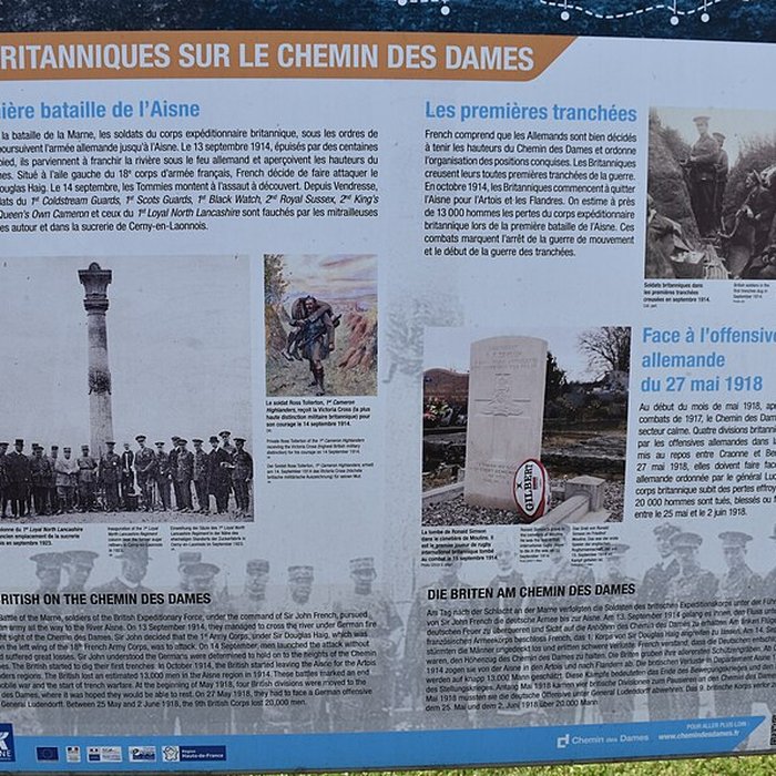 Photo de Chapelle du Souvenir et lanterne des morts