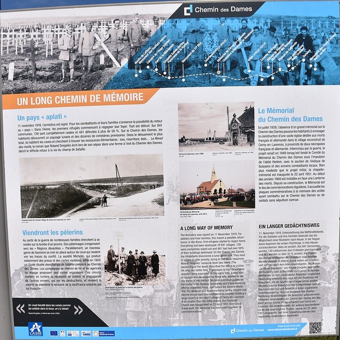 Photo de Chapelle du Souvenir et lanterne des morts