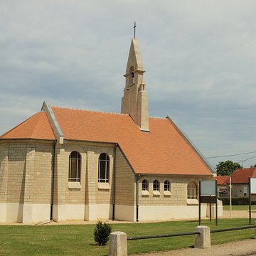 Chapelle du Souvenir et lanterne des morts