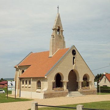 Chapelle du Souvenir et lanterne des morts