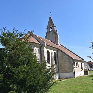 Chapelle du Souvenir et lanterne des morts