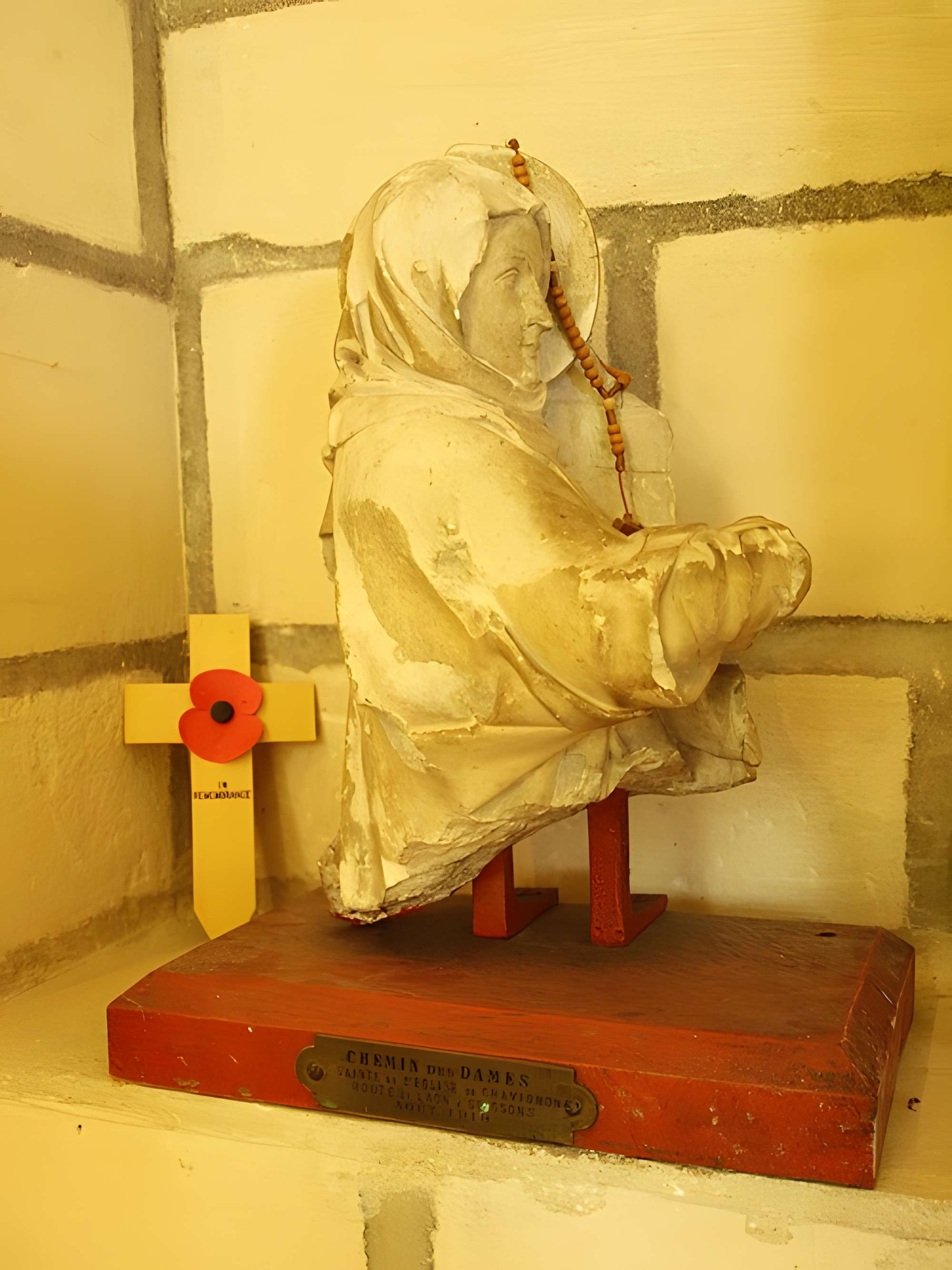 Chapelle du Souvenir et lanterne des morts