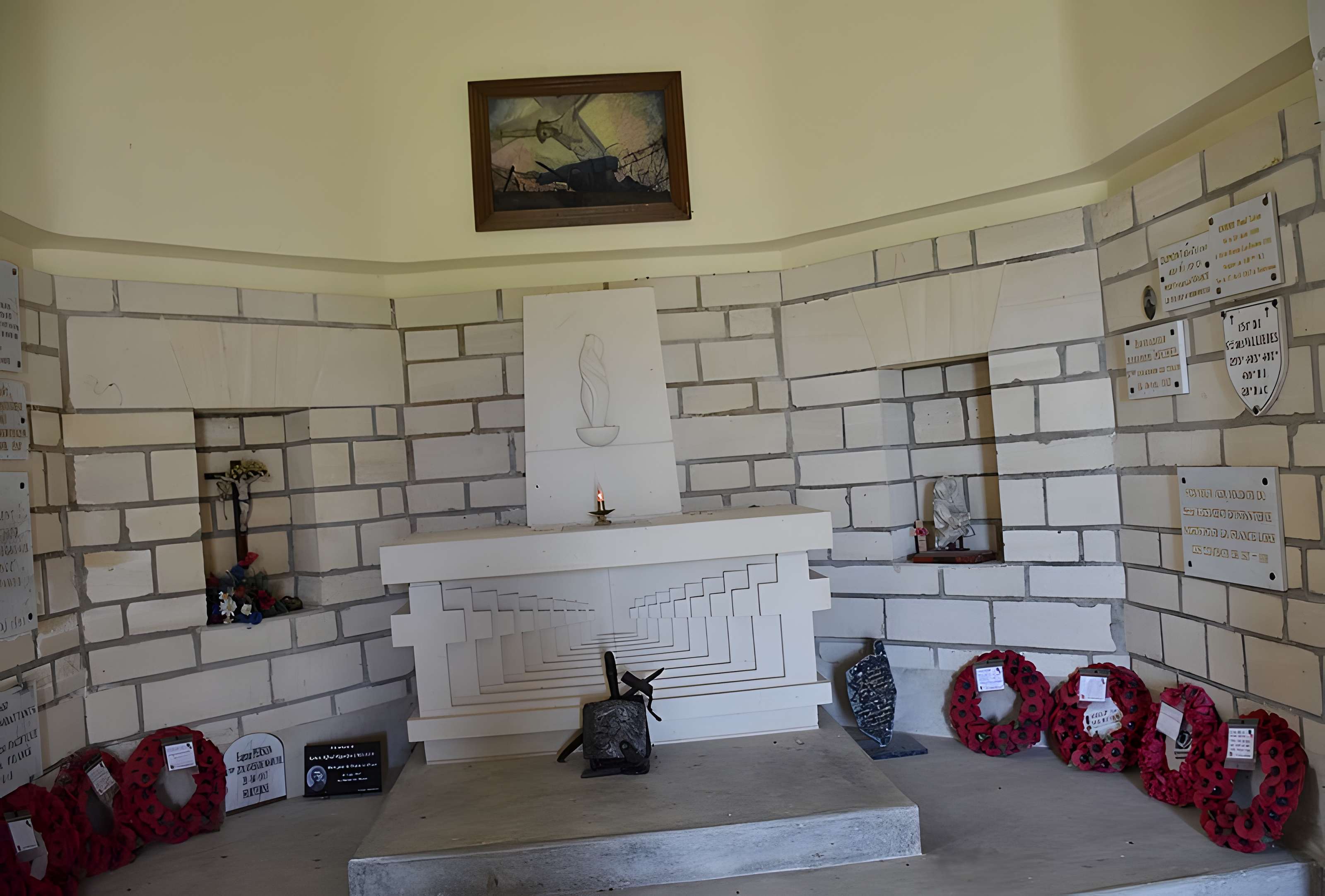 Chapelle du Souvenir et lanterne des morts