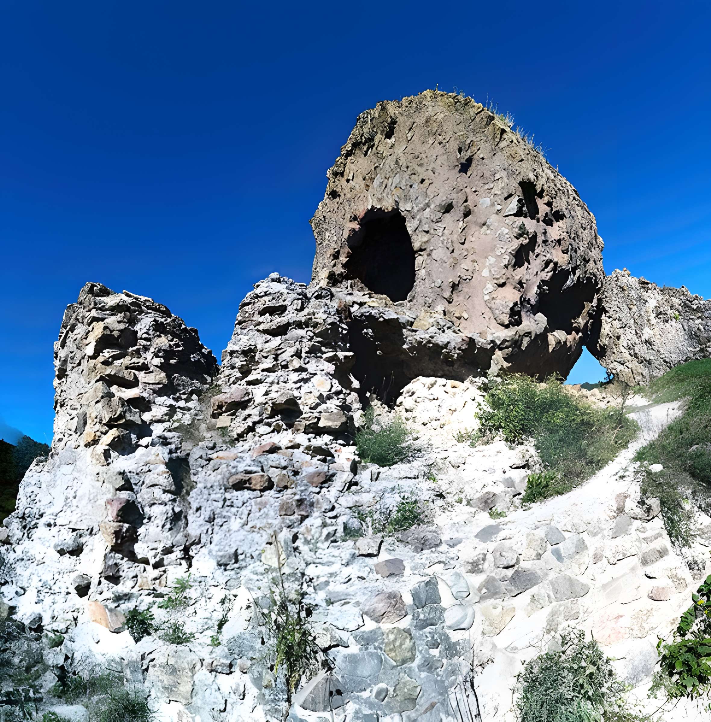 Château d'Engelbourg ou l'Oeil de la Sorcière