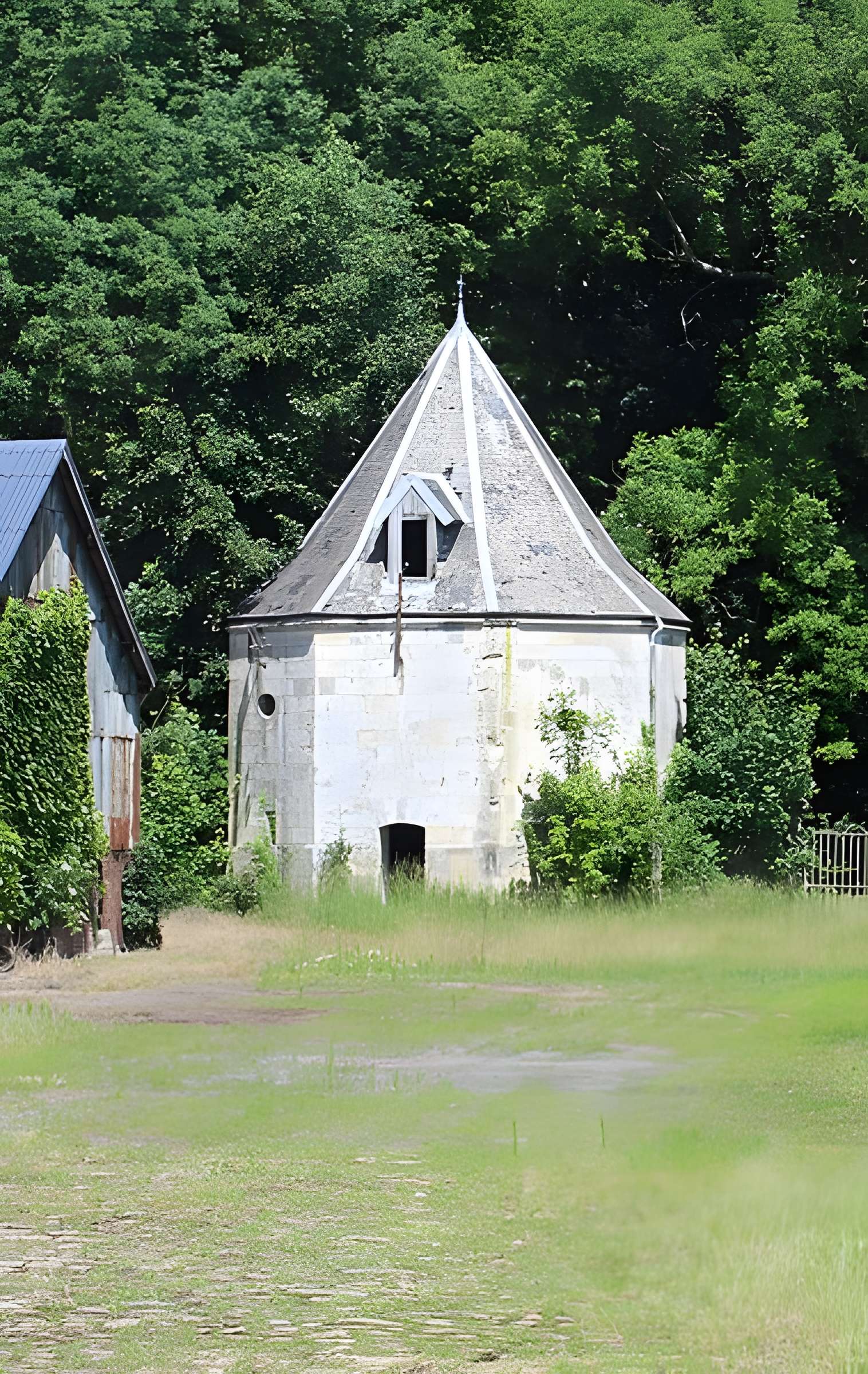 Ancienne abbaye du Mont-Saint-Martin