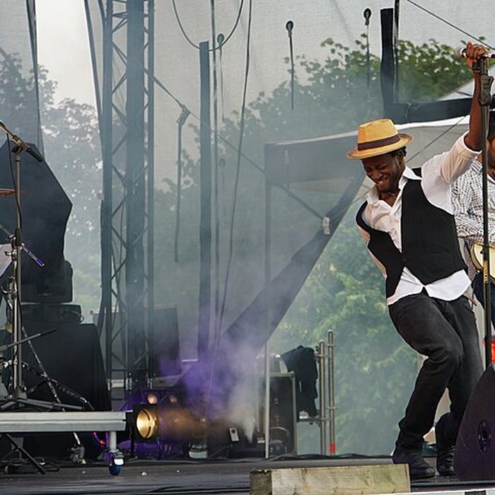 Photo de Ancienne caserne des Dragons de la Reine