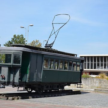 Rotonde et halle-atelier ferroviaires