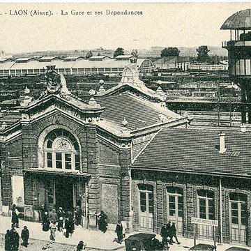 Rotonde et halle-atelier ferroviaires