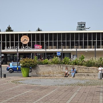 Rotonde et halle-atelier ferroviaires