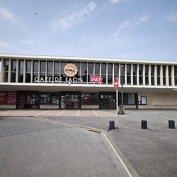 Rotonde et halle-atelier ferroviaires