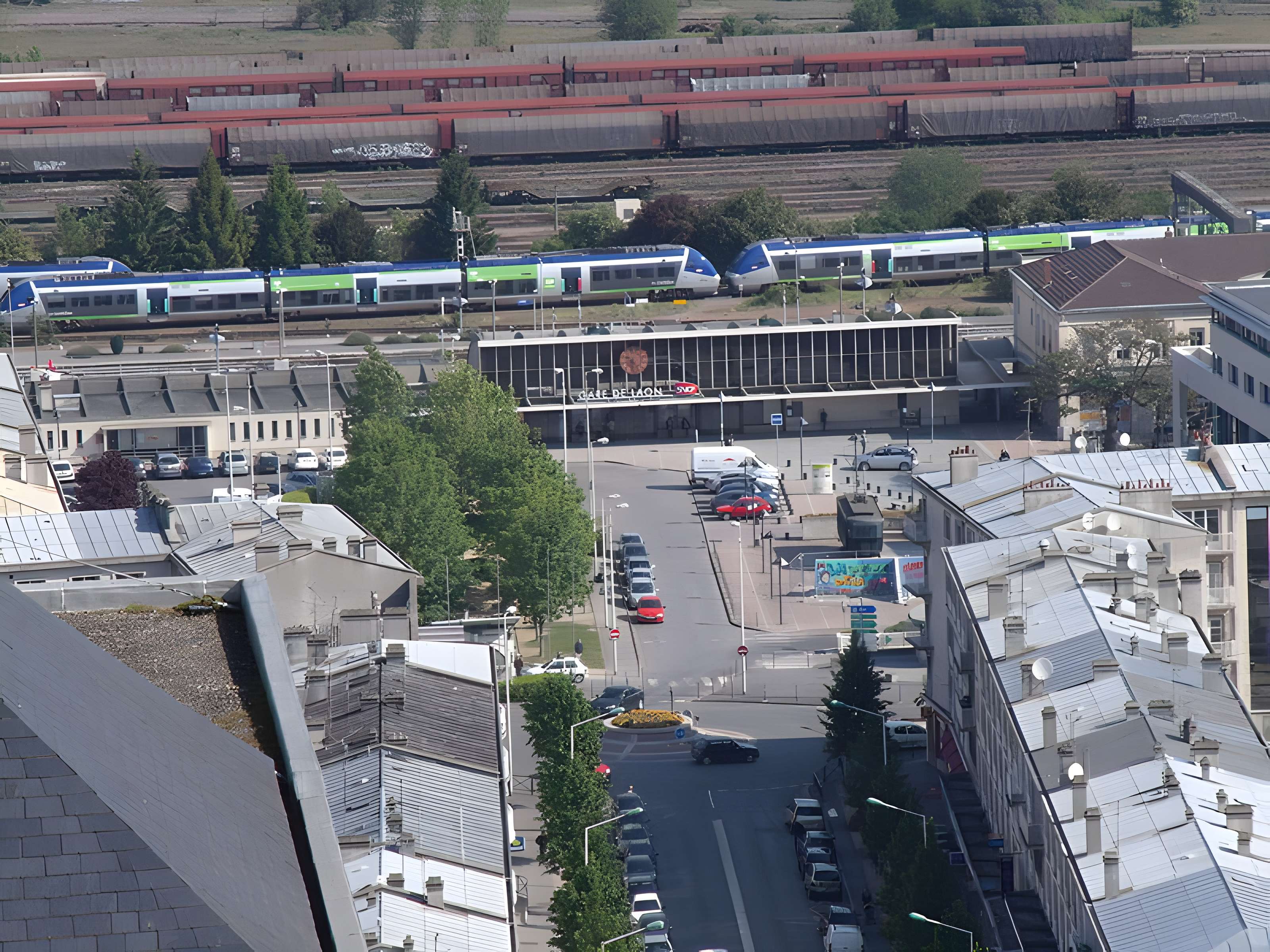 Rotonde et halle-atelier ferroviaires