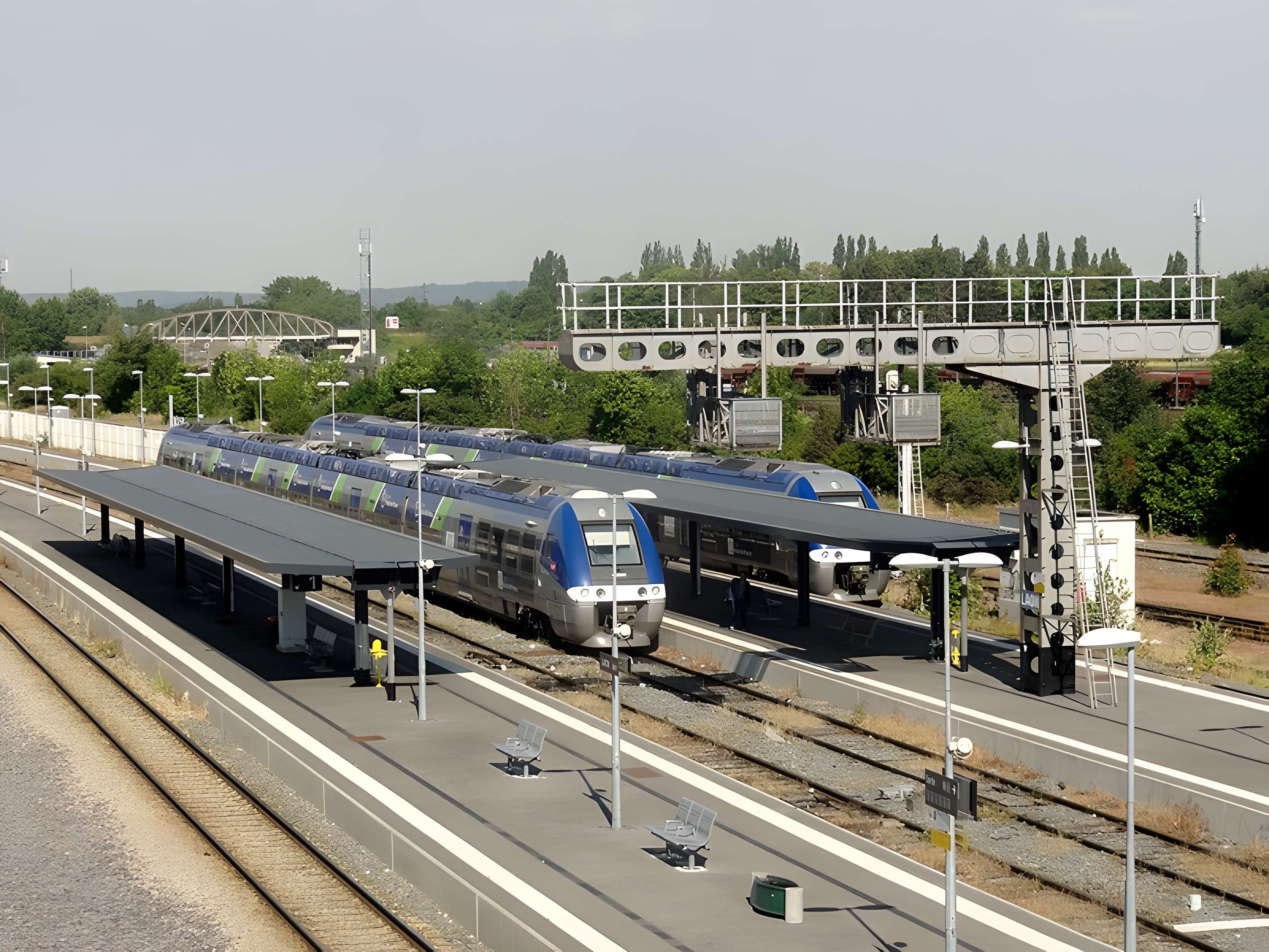 Rotonde et halle-atelier ferroviaires