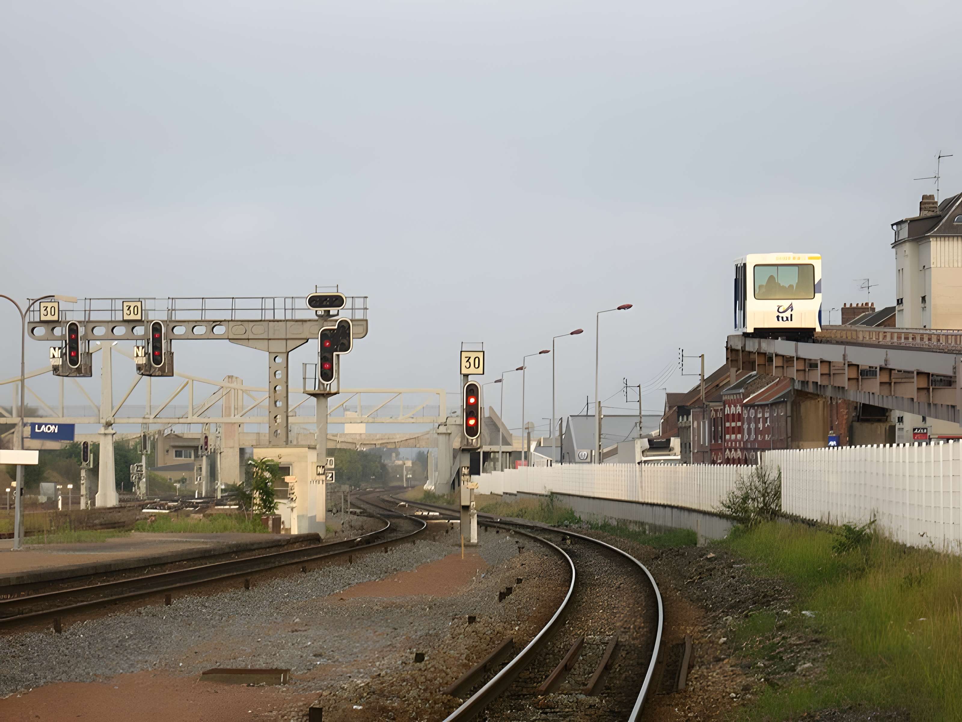 Rotonde et halle-atelier ferroviaires