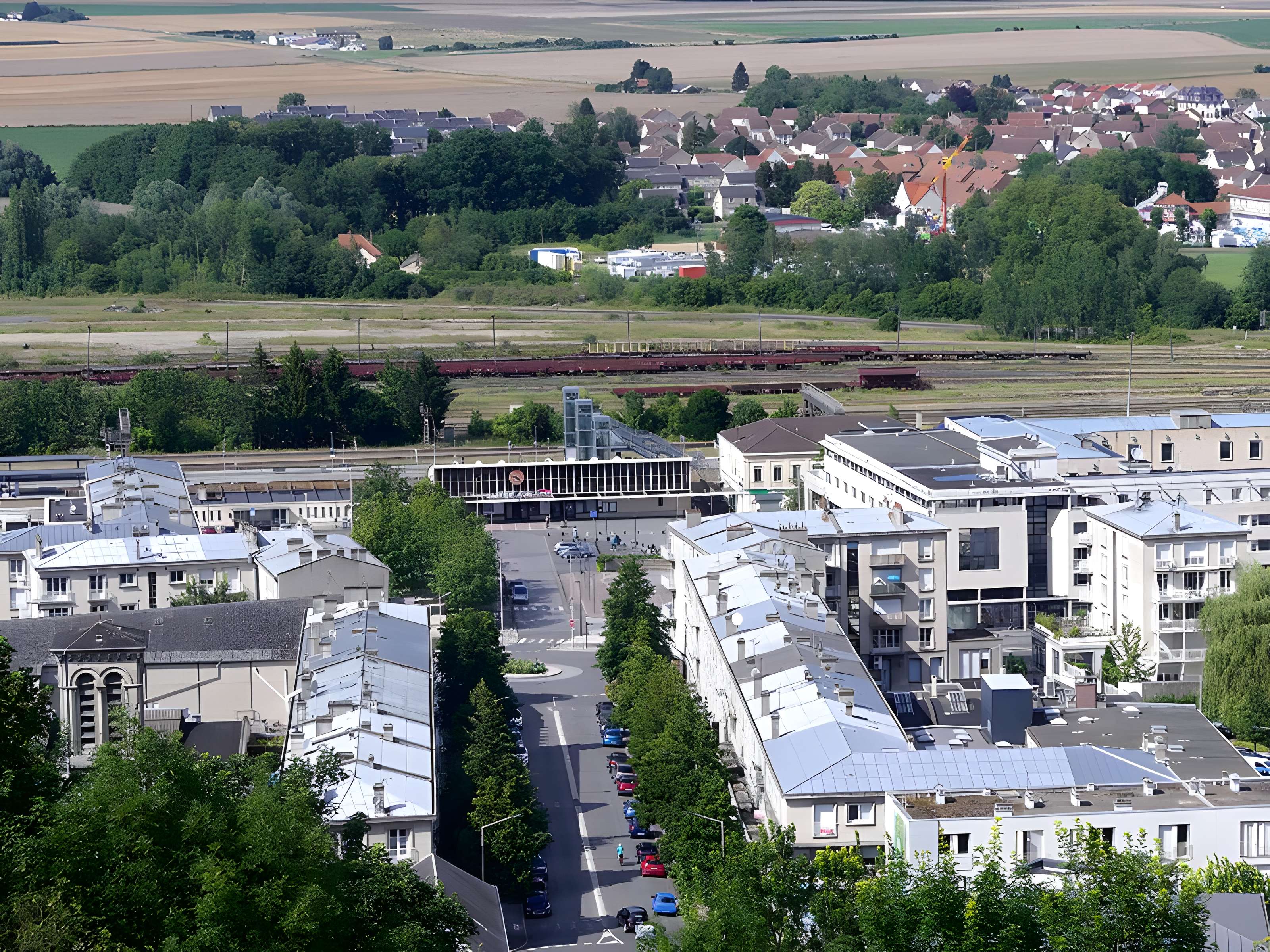 Rotonde et halle-atelier ferroviaires