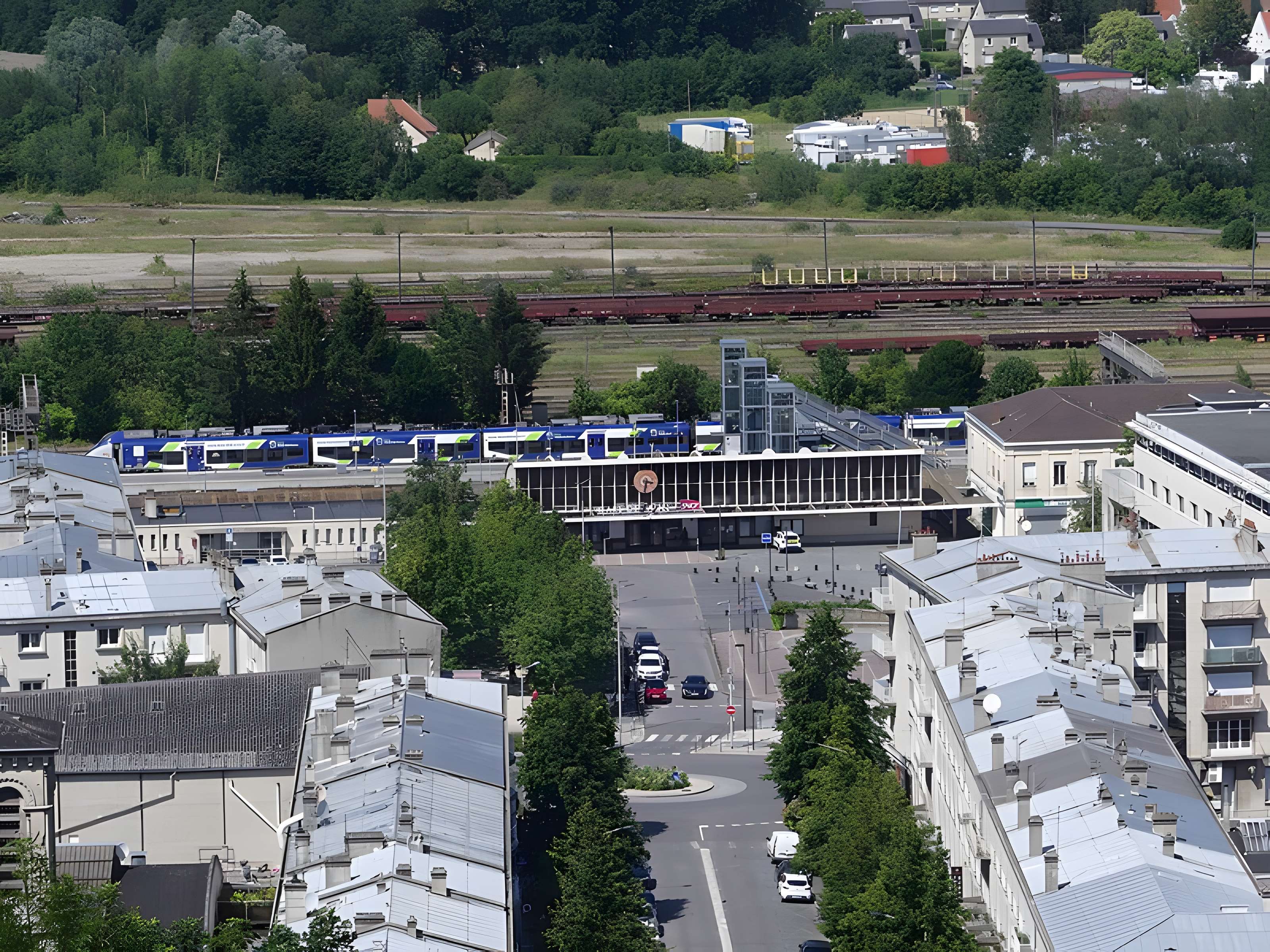 Rotonde et halle-atelier ferroviaires